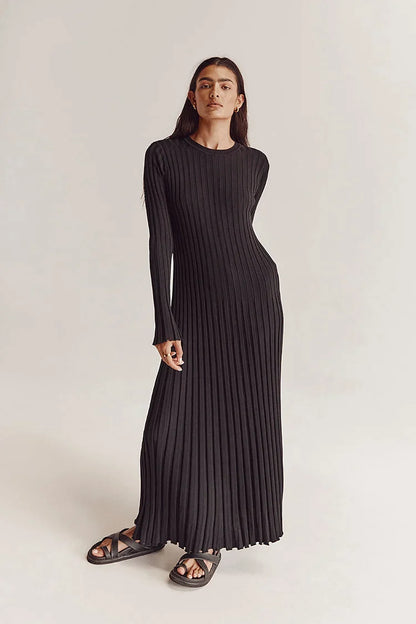 Full Sleeved Knit Midi Dress - Holisko